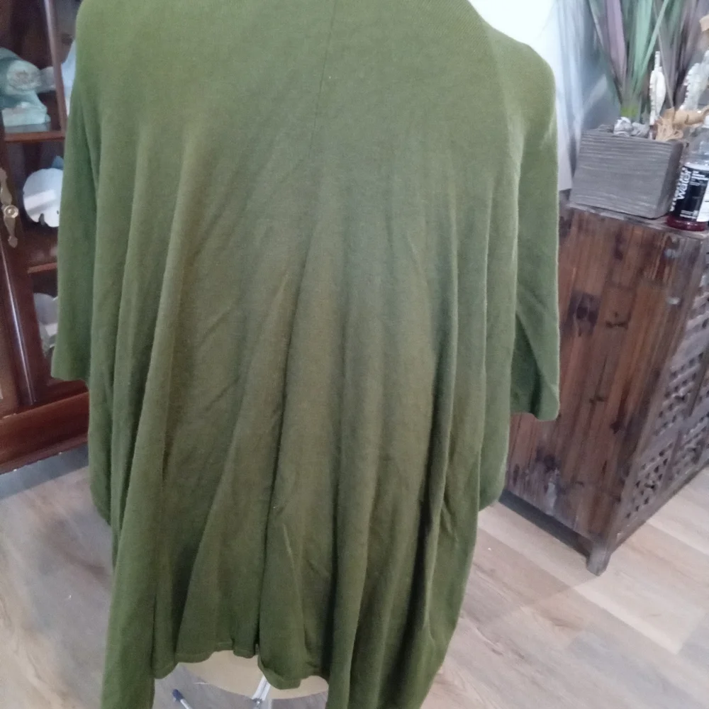 Echo Size OS Olive Green Women's Open Front  Sweater